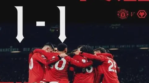 詹皇手感不佳之际，联盟风云变幻：科比获MVP，绿军聚首三巨头，阿联表现耀眼